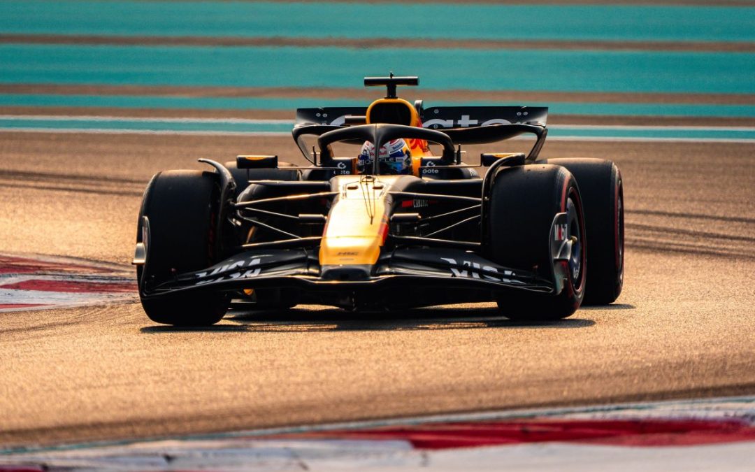 Verstappen in pole ad Abu Dhabi davanti a Norris e Piastri