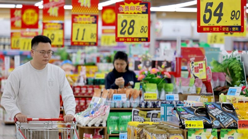 Cina, FMI rivede al rialzo la previsione di crescita per il 2025