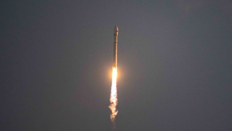 Cina, in orbita un nuovo gruppo di satelliti internet