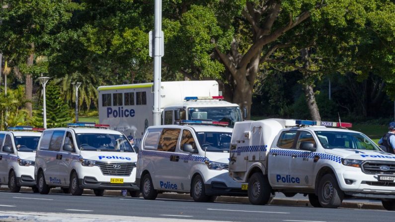 Sparatoria a Bondi Beach in Australia, morti e feriti