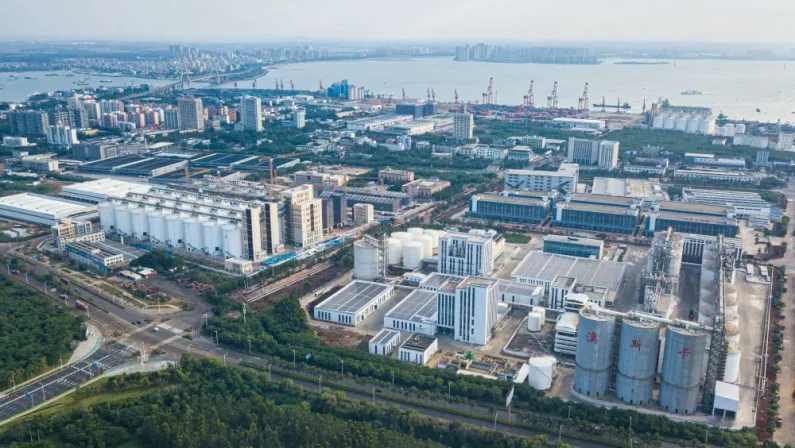 Cina, inaugurato il sito per i servizi internazionali del porto di Hainan