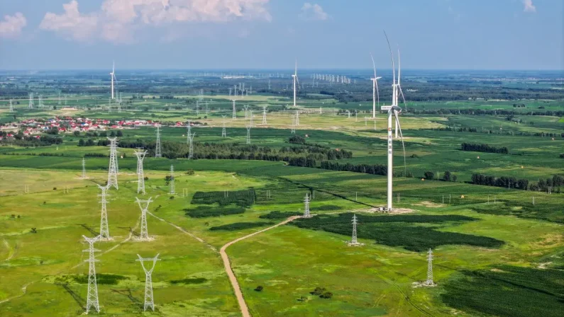 Cina, la capacità eolica della Mongolia Interna supera i 100 milioni di kW