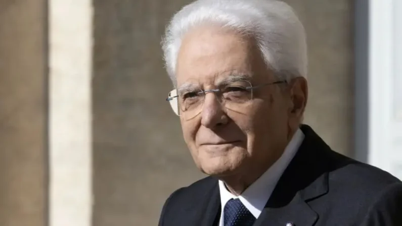 Mattarella “Una democrazia di astenuti e assenti è più fragile”
