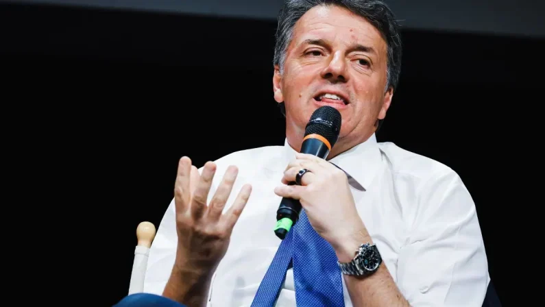 Renzi “Il governo tira a campare, il centrosinistra si svegli”