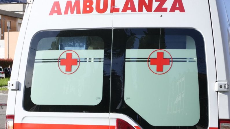 Spari da un’auto, 33enne ferita a Palermo