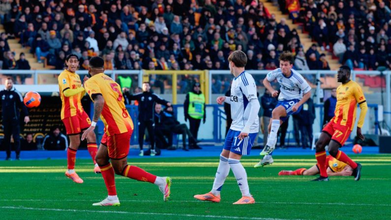 Serie A, il Como cala il tris a Lecce e torna alla vittoria