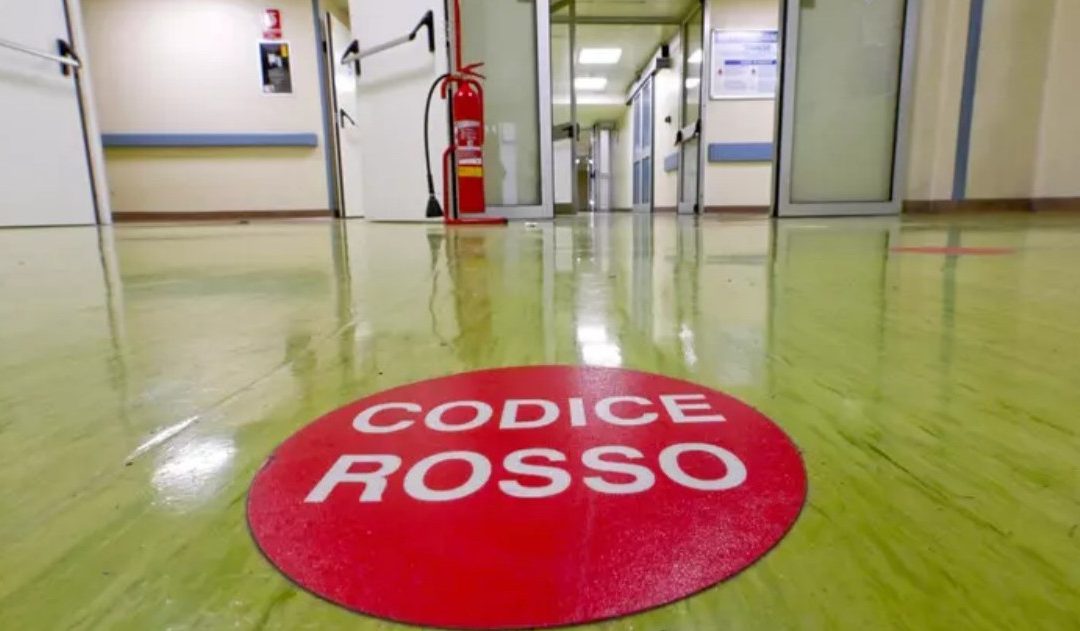 Aggredisce la moglie con un ferro da stiro, arrestato nel Napoletano