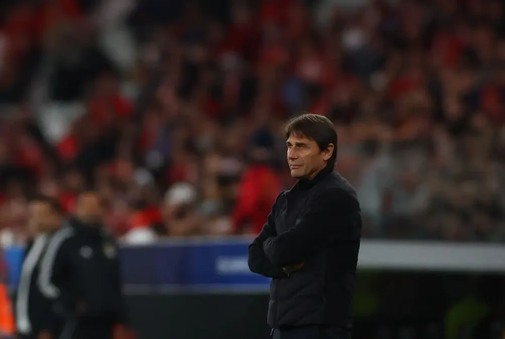 Napoli sconfitto 2-0 in casa del Benfica, Mourinho complica il cammino europeo di Conte
