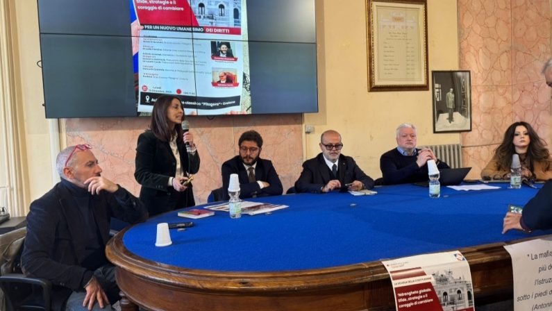 Pedagogia antimafia, Curcio e Guarascio: «Le mafie si nutrono di indifferenza»