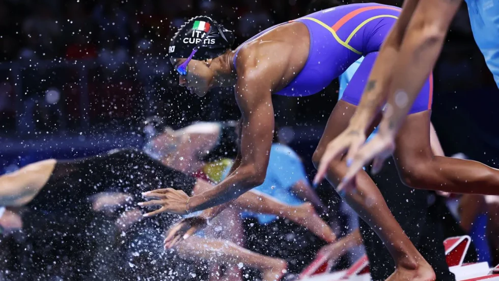 Nuoto, Europei in vasca corta: Italia oro e record del mondo nella 4X50 mista stile libero