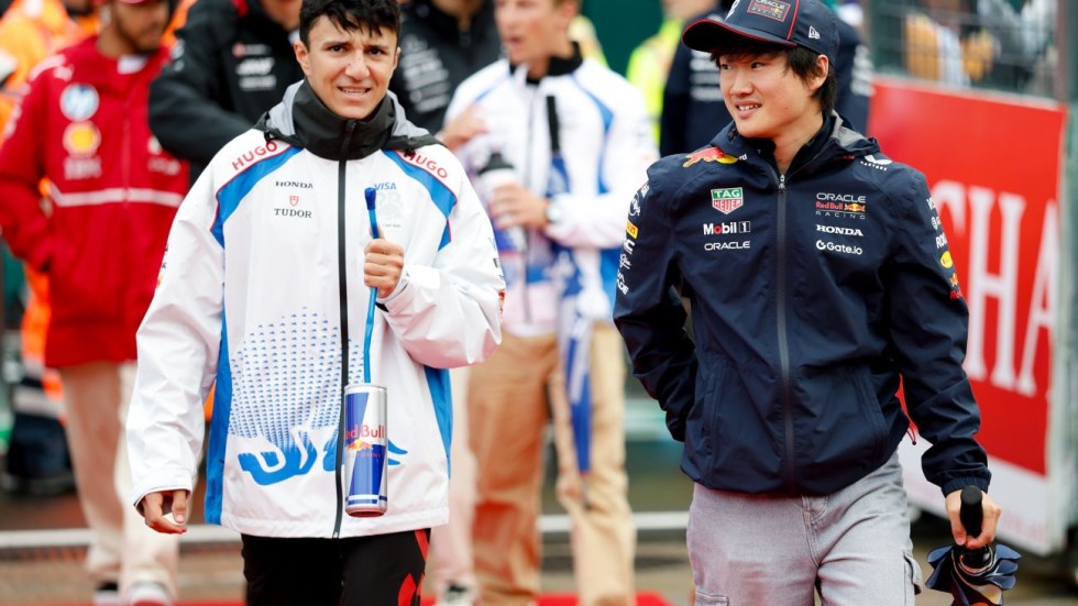 F1, Hadjar sostituisce Tsunoda in Red Bull: sarà il compagno di Verstappen nel 2026