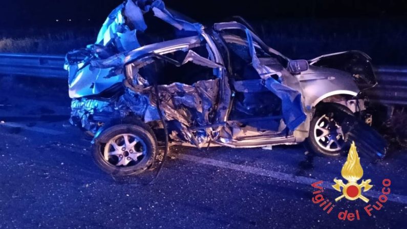 Tragedia sulla Statale 106 jonica a Belcastro un morto e diversi feriti