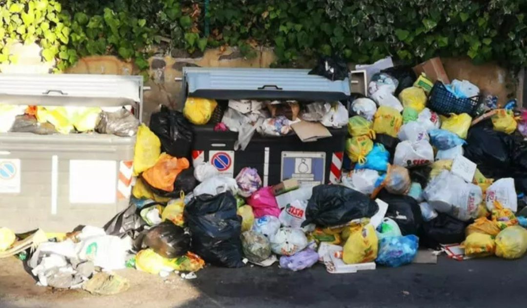 Legambiente: «In Campania, torna a crescere la produzione dei rifiuti urbani»
