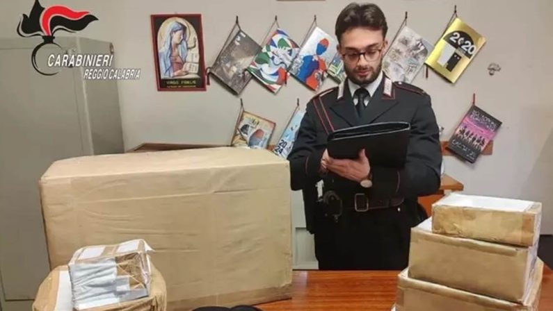 Deposito con oltre 120 kg di fuochi pirotecnici illegali scoperto nel Reggino