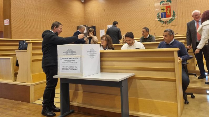 Vibo, il centrosinistra conquista il consiglio provinciale: nove seggi su dieci