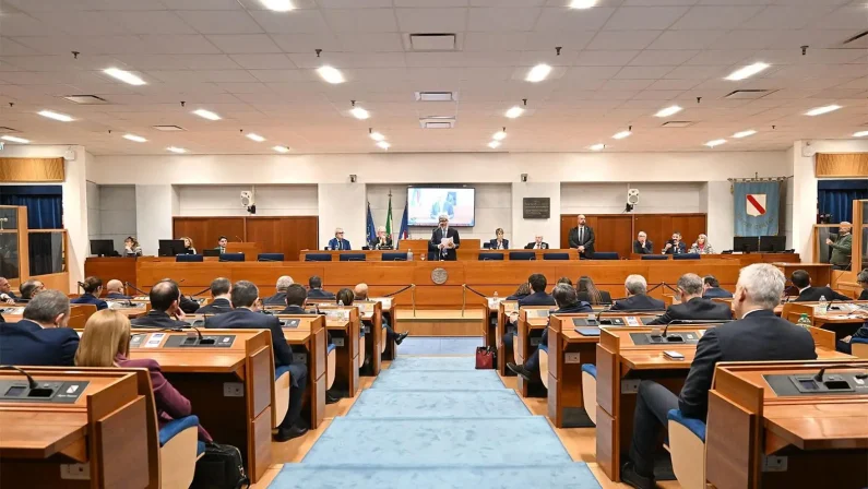 Campania, Fico presenta il programma di Governo al Consiglio Regionale