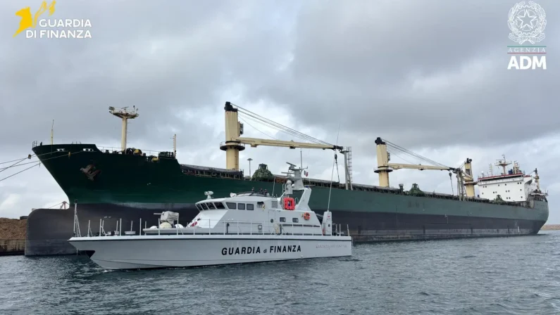 Brindisi, sequestrata nave per violazione delle sanzioni Ue contro la Russia