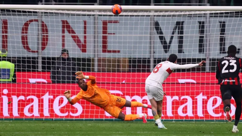 Leao pareggia al 92°, Stanciu sbaglia il rigore al 99°, Milan-Genoa 1-1