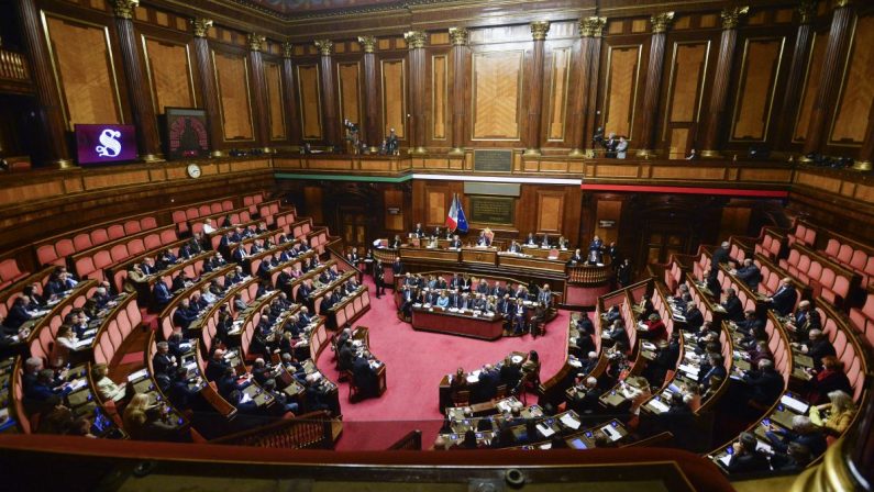 Ucraina, il Senato approva la risoluzione della maggioranza sul sostegno a Kiev