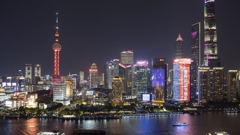 Cina, i consumi di elettricità superano i 10 trilioni di kwh nel 2025