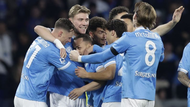 Il Napoli supera assenze e infortuni, Lobotka-gol e 1-0 al Sassuolo