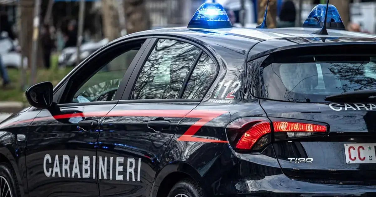 https://www.quotidianodelsud.it/wp-content/uploads/2026/01/auto-carabinieri.jpg