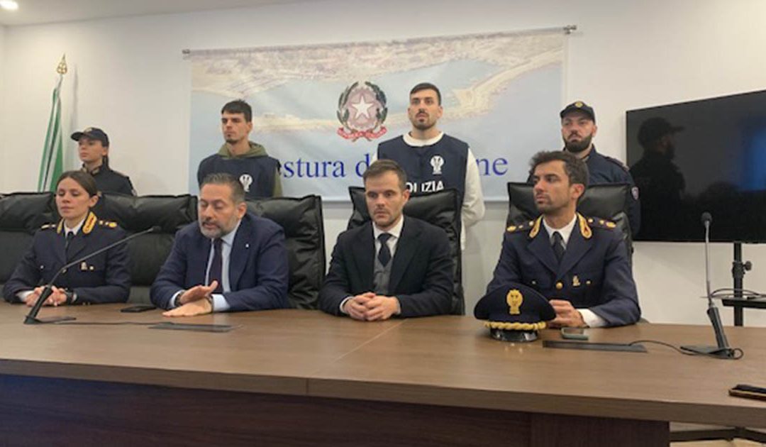 La conferenza stampa in Questura