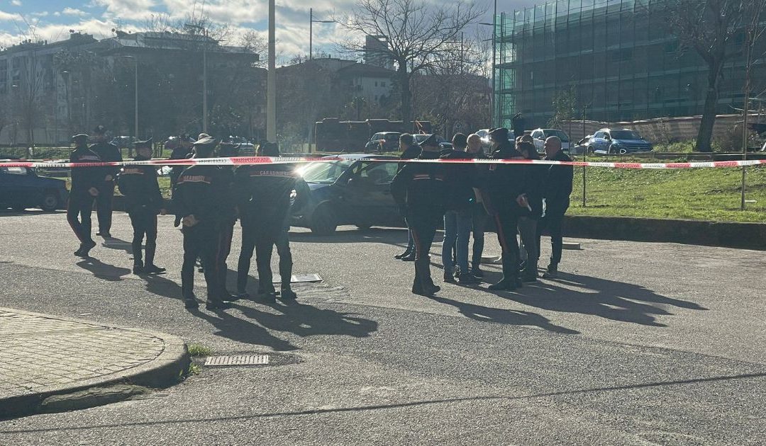 Il luogo dell'omicidio a via Popilia a Cosenza