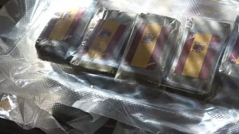 Messina, 4 chili di droga nascosta nel tettuccio dell’auto: arrestato un calabrese