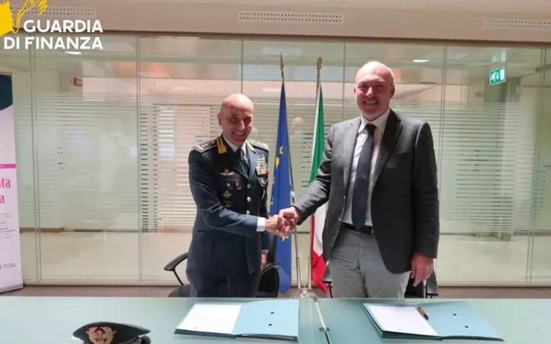 Il Generale di Divisione Gianluigi D’Alfonso e il Commissario Delegato per l’Edilizia Sanitaria, Claudio Moroni.