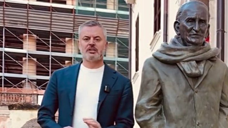 Mancini: «I luoghi simbolo di Cosenza chiusi e abbandonati» - VIDEO