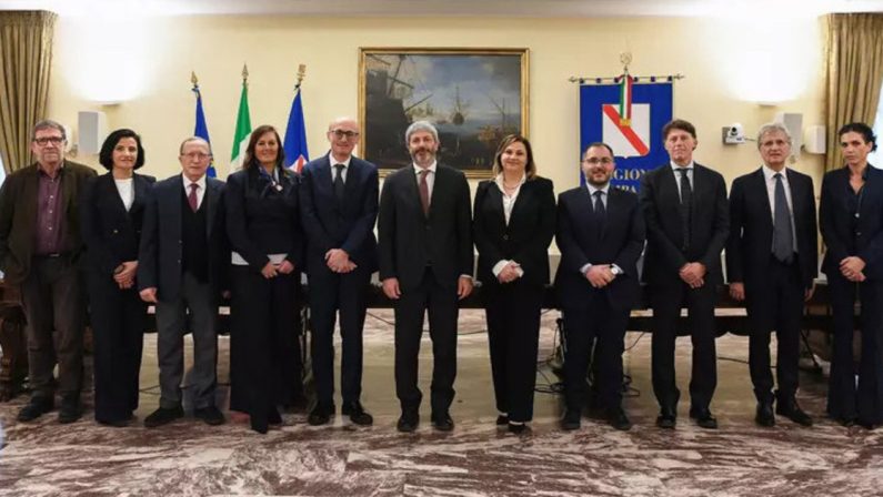 Campania, al via l’era del governatore Fico: prima riunione di Giunta