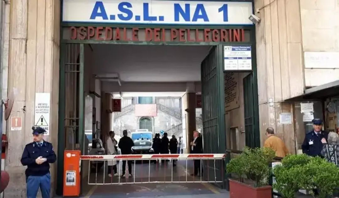 Napoli, agguato in centro: 22enne ferito a colpi di pistola
