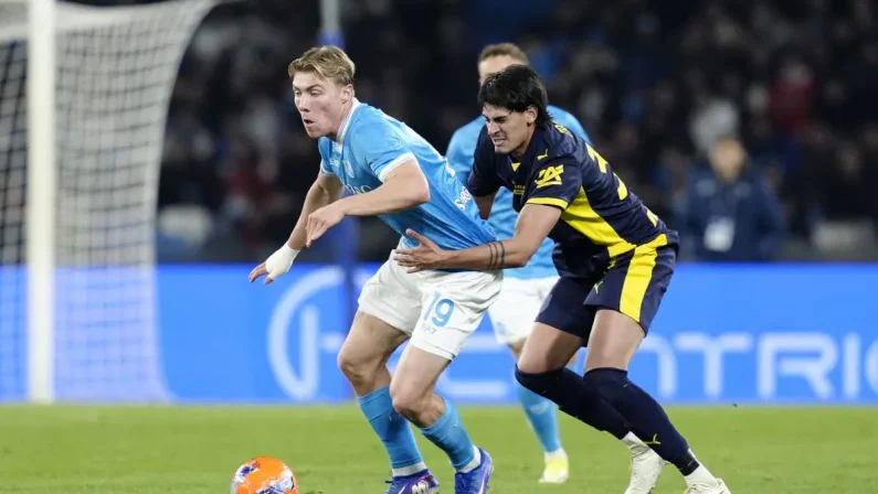 Il Napoli sbatte contro il muro del Parma, è 0-0