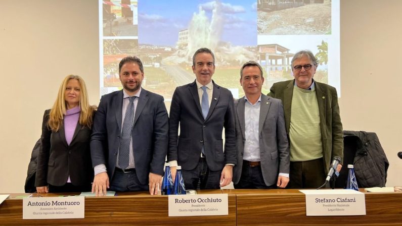 Alla Cittadella regionale di Catanzaro presentato il dossier “Abbatti l’abuso in Calabria”