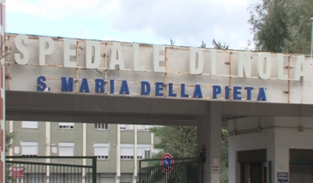 Nola, bambina di un anno in ospedale per aver ingerito hashish: denunciato il padre