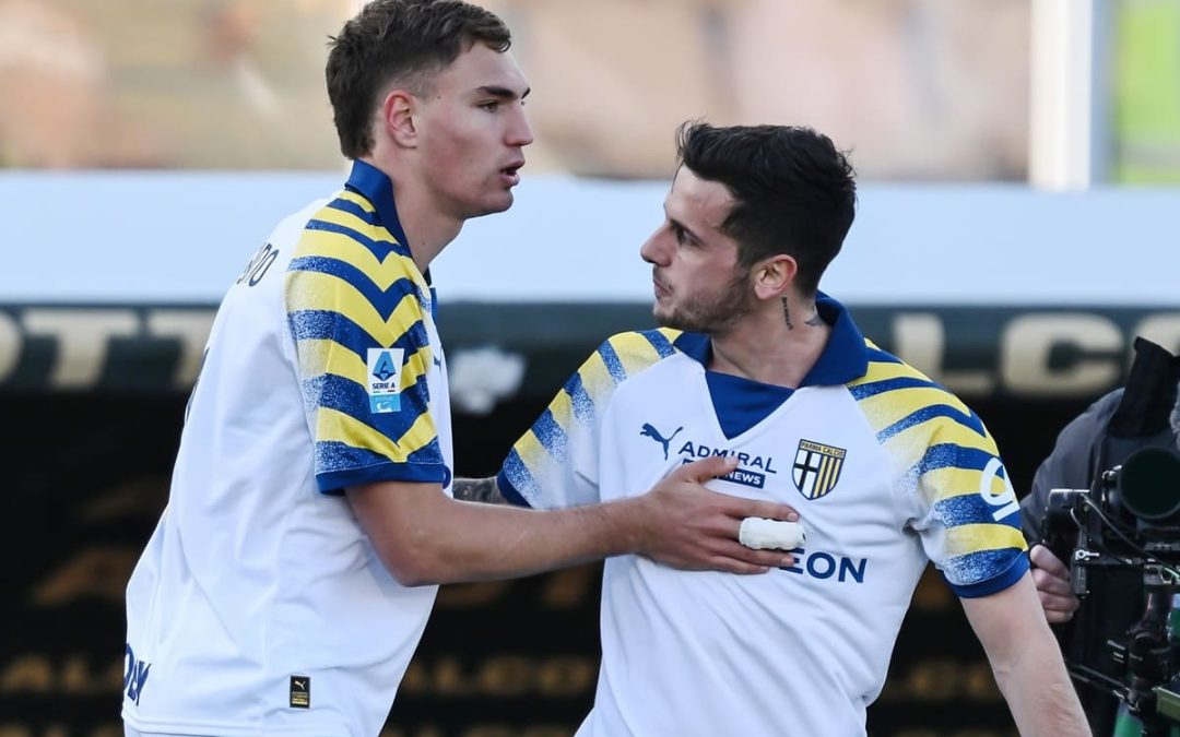Serie A, il Parma batte il Lecce in rimonta nella sfida salvezza del Via del Mare