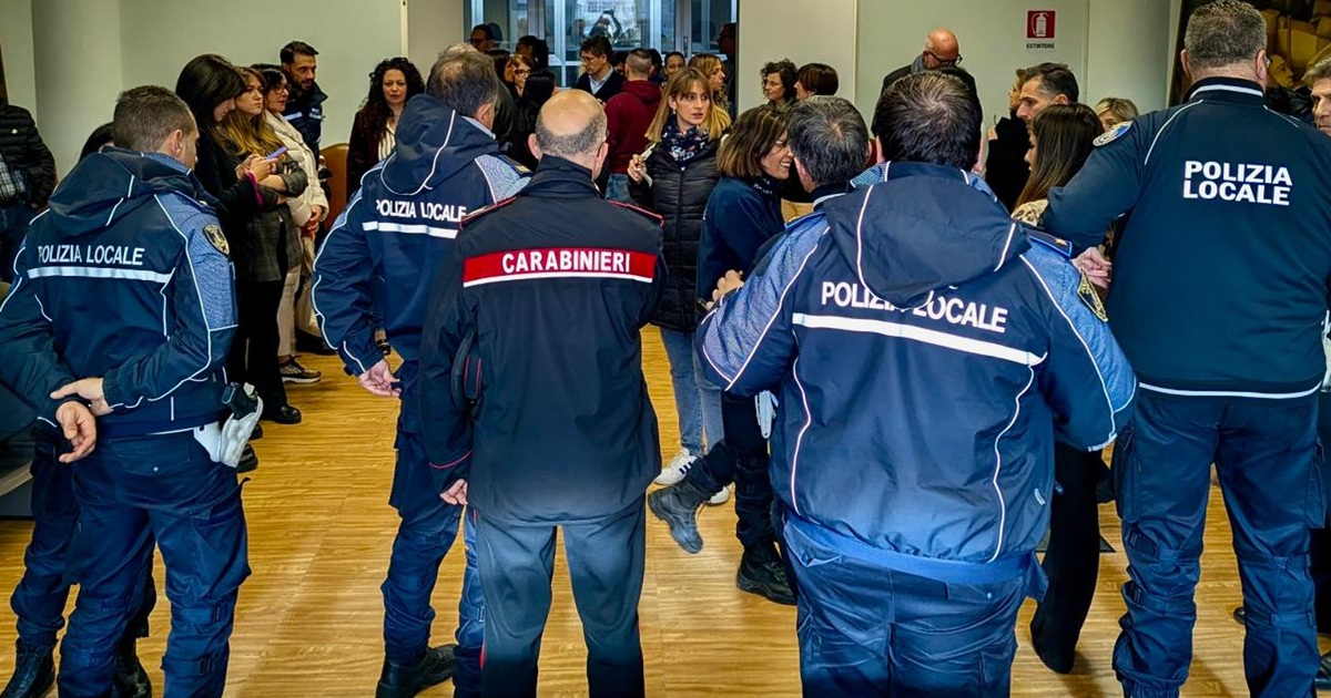 https://www.quotidianodelsud.it/wp-content/uploads/2026/01/polizia-locale-rende.jpeg