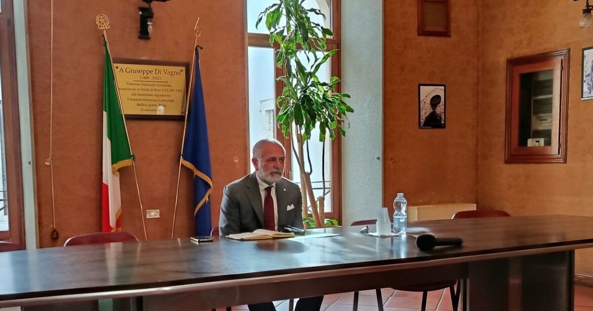 https://www.quotidianodelsud.it/wp-content/uploads/2026/01/sindaco-di-conversano-giuseppe-lovascio.jpg