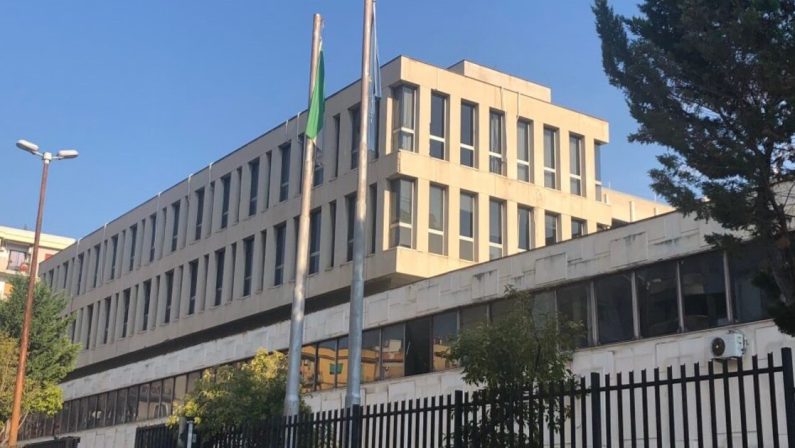 Dossier con accuse infondate, patteggia presidente Autorità portuale Taranto