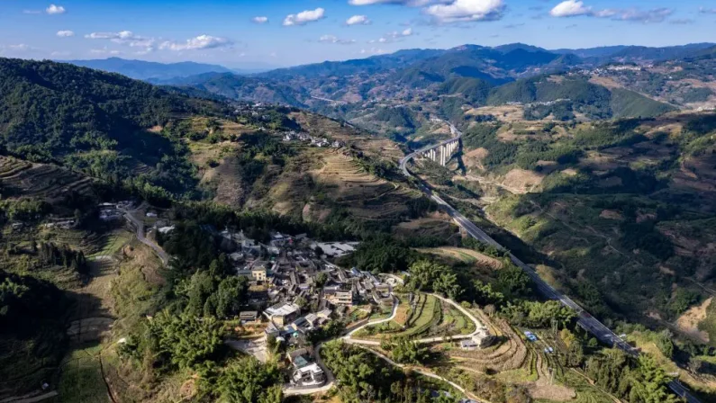 Cina, pubblicato il piano di rilancio per le aree rurali