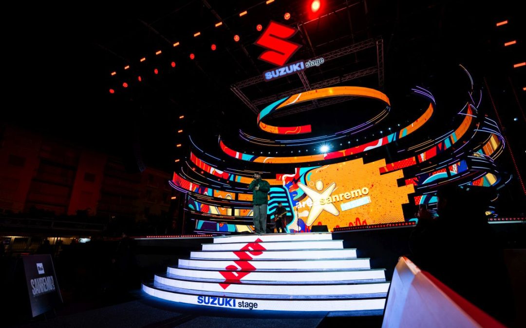Suzuki accende Sanremo tra musica, storie ed emozioni