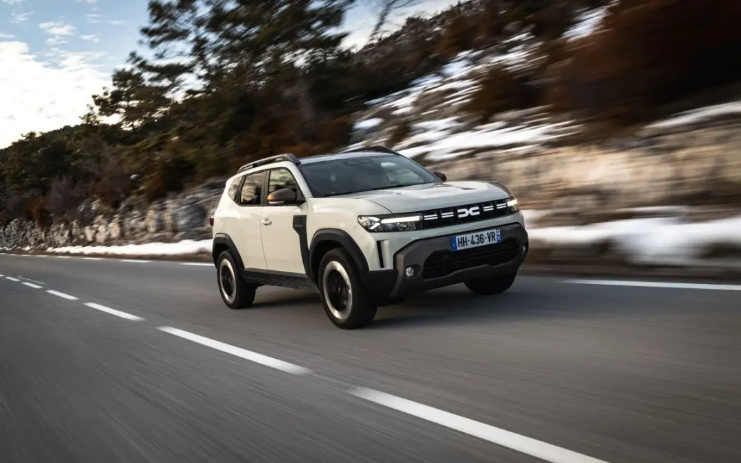 Dacia rinnova Duster, nuovi motori più potenti ed efficienti