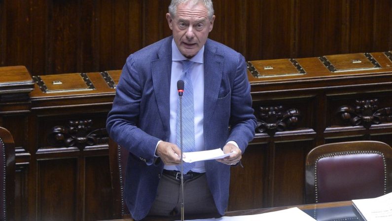 Dazi, Urso “Servono cautela e responsabilità”