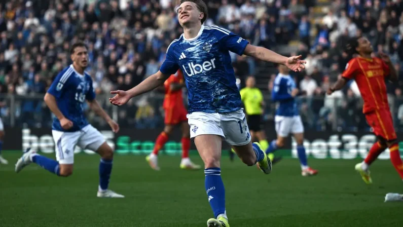 Profumo di Champions sul lago, il Como vola e batte 3-1 il Lecce
