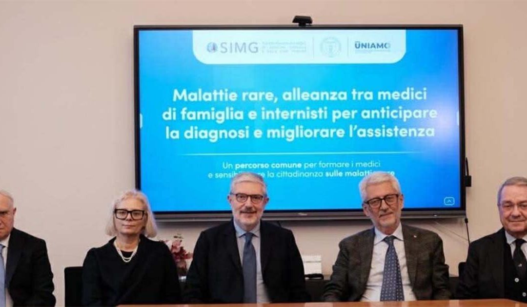 L'accordo sulle malattie rare presentato ieri a Roma tra la Società italiana dei medici di medicina generale e delle cure primarie (Simg), la Società italiana di medicina interna (Simi) e Uniamo - Federazione italiana malattie rare.