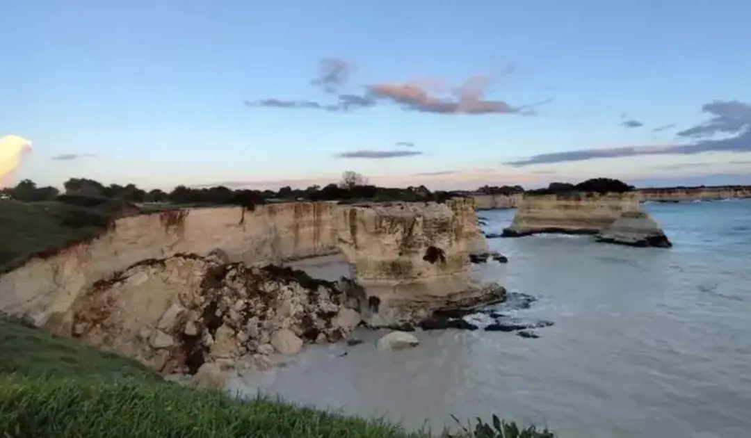 Nella notte di San Valentino il maltempo abbatte l’Arco dell’amore di Melendugno