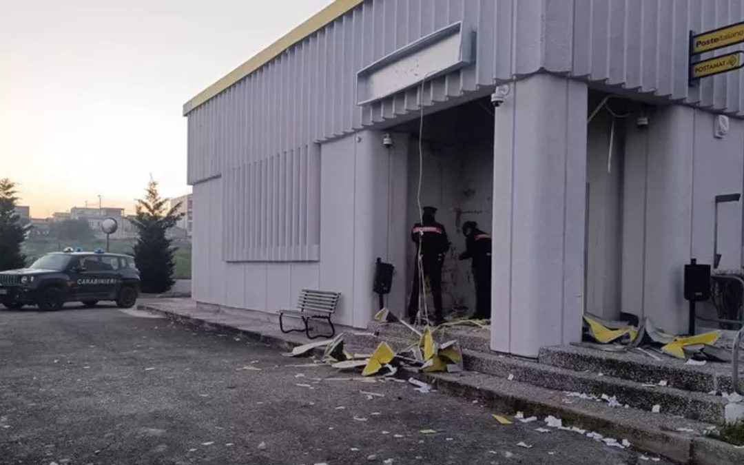 Ordona, assalto al Postamat: esplosioni nella notte