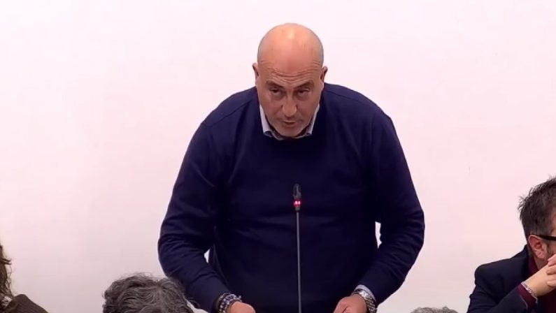 Matera, Toto molla tutti e apre la crisi nella maggioranza