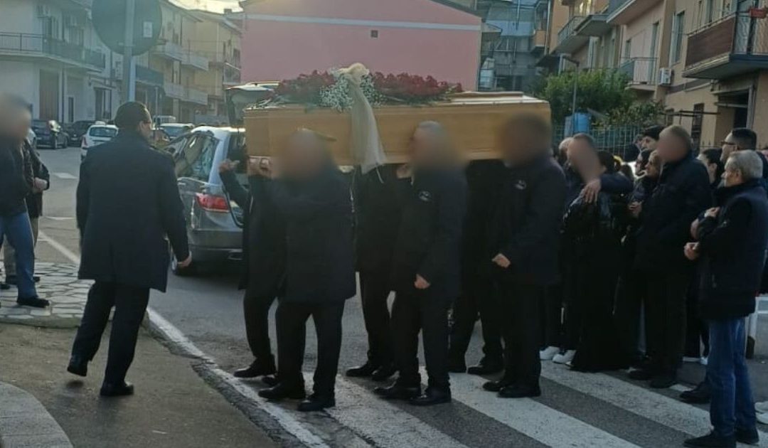 Un momento dei funerali